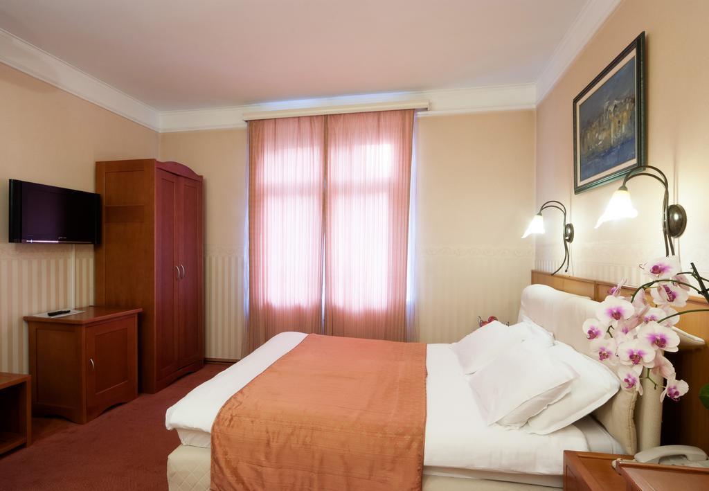 Hotel Aleksandar Vrnjačka Banja Zewnętrze zdjęcie